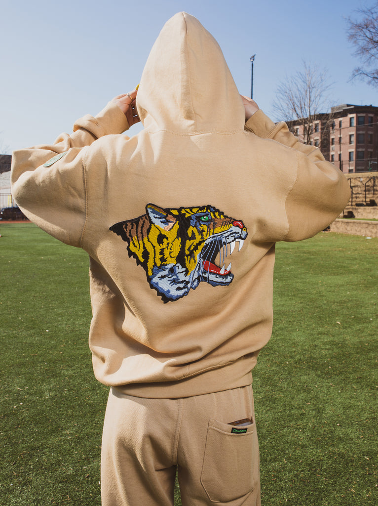 Tiger-back Hoodie Sweatsuit (entire set)